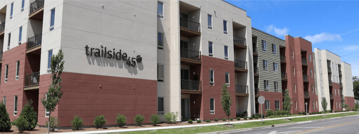 Exterior of Trailside 45 building, demonstrating Sto's facade solutions blending multiple finishes.